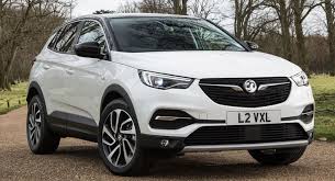 Vauxhall Spruces Up Astra And Grandland X With New Ultimate Trim Carscoops Vauxhall Opel Hatchback