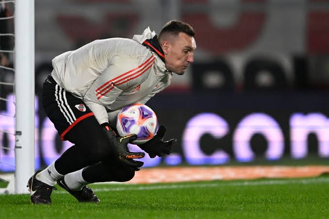 Empres&aacute;rio de Franco Armani evita falar em sa&iacute;da do River Plate