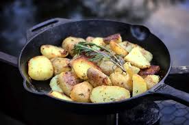 Rosmarinkartoffeln Aus Der Gusspfanne Bbqpit De