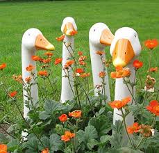 4 Stuck Gartenfigur Gansehals 1841 Gertrud Aus Keramik Weiss Sehr Wetterbestandig Ca 35 Cm Hoch For Many Garden In 2020 Garden Pottery Garden Figures Garden Crafts