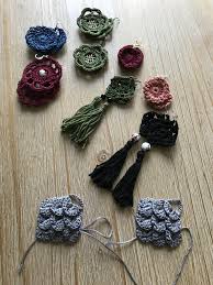When we start embroidering, you will notice the same algorithm: Embroidery Floss Earrings Are Definitely My New Obsession Crochet