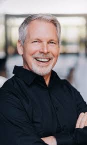 Carol Wilks's Instagram, Twitter & Facebook