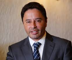 Pablo Walker SJ: "¿A quién le tenemos miedo de que forme parte de esta  mesa?"