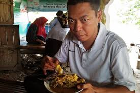 Salah satu yang kini banyak diburu. Mampir Di Gresik Jangan Lupa Cicipi Kelan Sembilang Halaman All Kompas Com