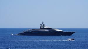 Amazon is now the worlds largest online retailer selling everything from books to movies to household items and more and streaming video to many countries. Uzivatel Jake Steinerman Na Twitteru Now That It S Making The Rounds Here Are Some Photos I Took Of Jeff Bezos Yacht Flyingfox While I Was In Capri Italy In June This Thing