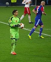 On le sait, marwin hitz et roman bürki ont jeté l'éponge. Yann Sommer Wikipedia