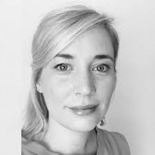 Sandy Amaro's Instagram, Twitter & Facebook