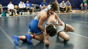 Wrestling starts strong at Mideast Regional