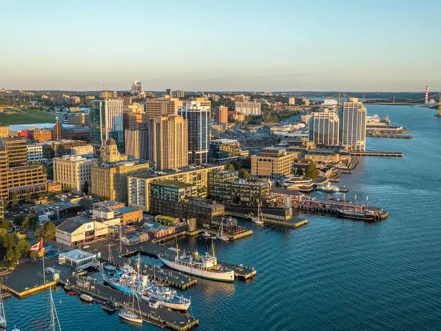 Halifax - Thành phố ở Canada