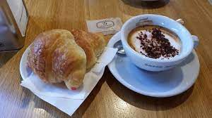 Brioche cafe & bakery has updated their hours, takeout & delivery options. Cappuccino E Brioche Mignon Bild Von Gobbato Bakery Mailand Tripadvisor