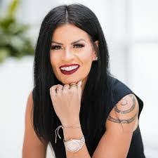 Lee Ward's Instagram, Twitter & Facebook