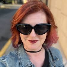 جاليت دي رويس (كعكة الملك)، مليئة بالكراميل المملح محلي الصنع والتفاح  المقطع رقيق.