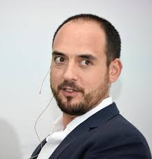 Bowmans على X: "Private Equity Academy presenters: @Freshfields partners  Shawn der Kinderen and Rob Cant. #PEacademy https://t.co/R4YV3BfbeJ"