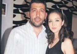 Dunyanin butun kizilderilileri yenilir, spartakus kaybeder, gun batarken sararir, kuslar doner, sadri alisik denilen hergele, her filminde aglardi. Emre Kinay Citir Askiyla Sarmas Dolas