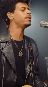 @zachperson and @suzyjonesmusic are killing in the newest episode of Live  To Tape dropping this Wednesday 5-15-24 •, •, •, •, #rhettshull #guitarjam  #instaguitars #musiciansofinstagram #musicians ...