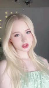 Annabel Hughes 🇬🇧🤍Rebecca) (@annabelxhughes)’s videos with beautiful  girls