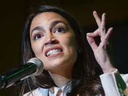Policía dice que Alexandria Ocasio-Cortez “necesita un balazo”