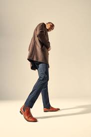 With their smooth ankle hugging shape and sleek design, chelsea boots are the ultimate formal boot. How To Wear Chelsea Boots With Everything Aquila