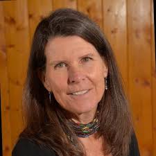 Amanda Ormond's Instagram, Twitter & Facebook