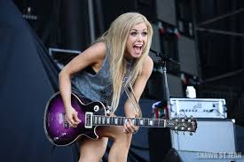 lindsay-ell-farmborough-2015-04