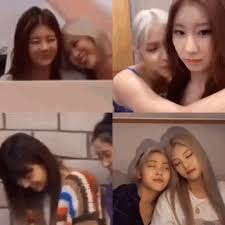 Thank you sm for 40k subs! Itzy Ryujin Ryujin Hug Gif Itzy Ryujin Ryujin Hug Lia Yuna Yeji Chaeryeong Discover Share Gifs