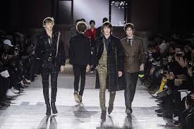 Vous êtes un professionnel de la mode sur genève et recherchez des collections tendances de vêtements femme pour votre boutique ? Fashion Week De Paris Quelles Tendances Pour L Automne Hiver 2017 2018