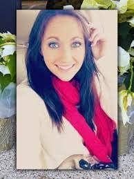 Hillary Everett's Instagram, Twitter & Facebook