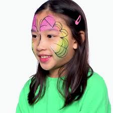 Heart Flower” Step-by-step painting by Esther Karrer Cameleon Paint: 💓  „Fierce“ ⚪️ „Pure White“ 💜 „Bollywood“ 💛 „Banana Yellow“ Cameleon  Brushes: 🖌️ „Angled One Stroke“ 🖌️“Michelle Flora“ 🖌️“Round“ Smooth  blends, seamless gradients –