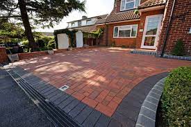 Driveways come in many shapes and sizes. Innovative Driveway Paving Ideas Diamond Driveways