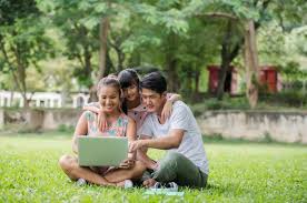 Tata cara pendaftaran calon peserta didik kelas vii smp diatur sebagai berikut calon peserta didik menginput nisn dan password pada laman ppdb, data calon peserta didik akan muncul sesuai data dapodik dan paling. Tak Perlu Repot Repot Keluar Rumah Begini Cara Mendaftar Ppdb Online Smp Tahun Ajaran 2020 2021 Dijamin Mudah Semua Halaman Nakita