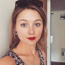 Amy Dickens (@AmyDickens92)