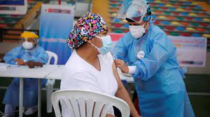 Al menos 6,5 millones de personas han recibido la primera dosis. Tres Paises Latinoamericanos Salpicados Por Escandalos En La Vacunacion Contra El Covid 19