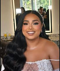 ISO Hair and Makeup Artist Date: May 21 2023 Location: Bothell, WA In need  of a hair and makeup artist for my wedding. I'm someone who typically never  wears makeup, so I'll