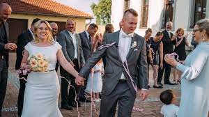 This is hochzeit auf den ersten blick by iris basche on vimeo, the home for high quality videos and the people who love them. Kleid Von Hochzeit Auf Den Ersten Blick Nicole Gelungen Promiflash De