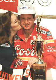 ⬇️ more nascar flips by decade: Nascar S Most Popular Driver Award Wikipedia