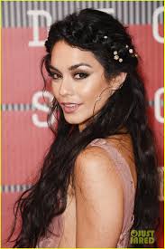 Vanessa Hudgens Has Floral Fun at MTV VMAs 2015!: Photo 858032