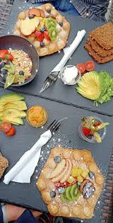 A lacto ovo vegetarian diet mainly consists of vegetables, fruit, grains, legumes, nuts, seeds, eggs, and dairy products. Just Green Hamburg Restaurant Happycow