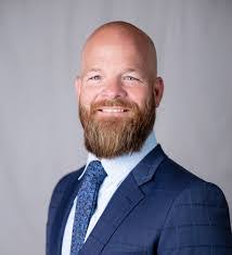 Scott Poisson's Instagram, Twitter & Facebook