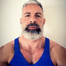 Stream Albertito music