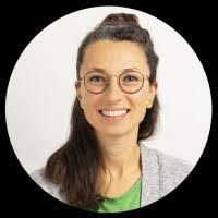 Karina Lawson's Instagram, Twitter & Facebook