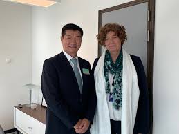 Elle est gynécologue de profession et dirige le département de médecine reproductive de l'université de gand. With Member Of European Parliament Mep Ms Petra De Sutter Central Tibetan Administration