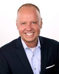 Marc Haven's Instagram, Twitter & Facebook