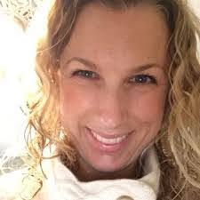 Maureen Houser's Instagram, Twitter & Facebook