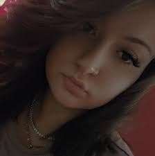 Sandra Crosdale's Instagram, Twitter & Facebook