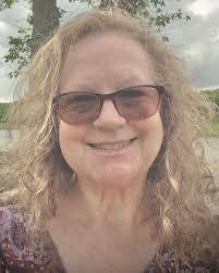 Lisa Autry's Instagram, Twitter & Facebook