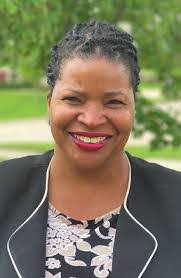 Annette Llewellyn's Instagram, Twitter & Facebook