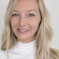 Beth Karns's Instagram, Twitter & Facebook