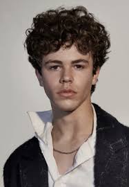 Zachary Arthur's Instagram, Twitter & Facebook