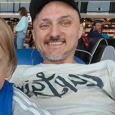 HOW? Hiw can the Canis rex Leadership go from 5+ down to 6+ BUT Sir Hekhtur  be at 5+? Surely he's the pilot no? So LD should be the same if not