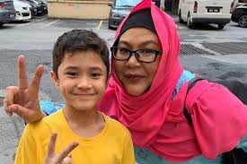 Estas son todas las peliculas y series en las que ha participado erma fatima hasta el momento. Dari Hari Pertama Datang Set Dia Tanya Macam Mana Nak Menang Anugerah Erma Fatima Puji Kesungguhan Anak Eizlan Yusof Mahu Jadi Pelakon Terbaik Hiburan Mstar